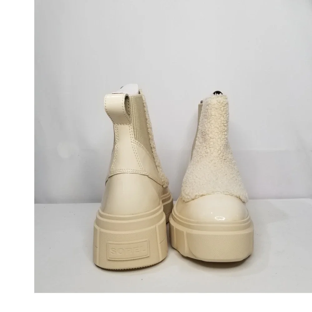 Sorel Women's Caribou X Chelsea Cozy Boot Size 10 Oatmeal NWT